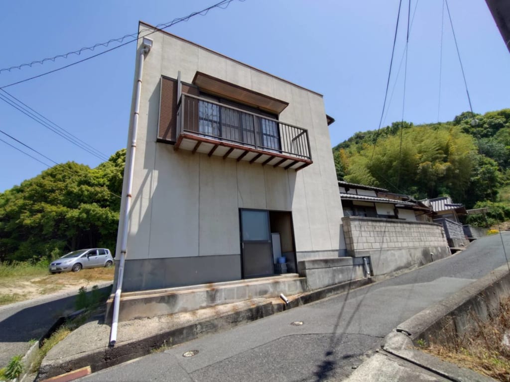 【中古住宅】玉島黒崎：ガレージ付